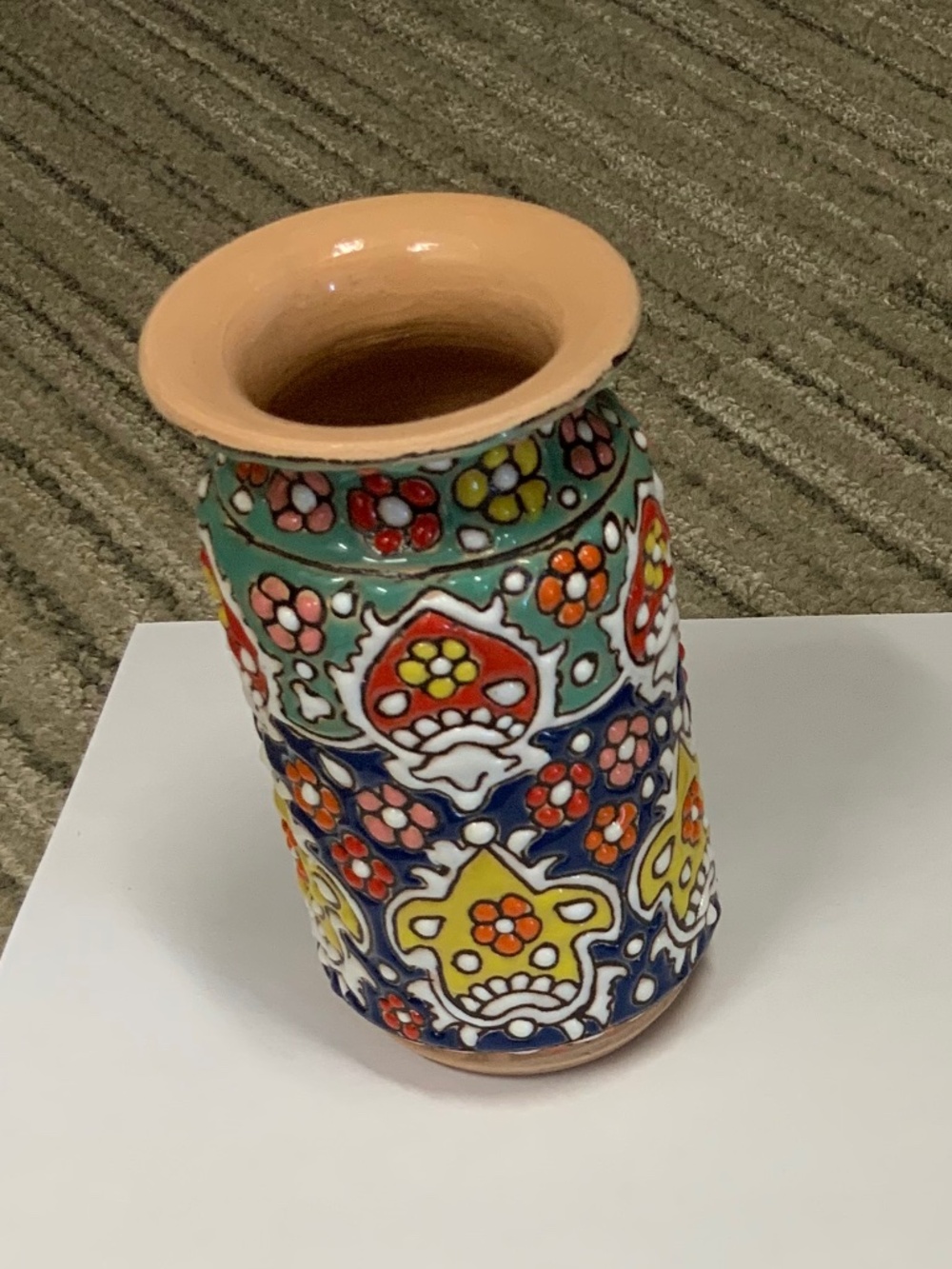Small vase and elephant - Picture 6 of 7